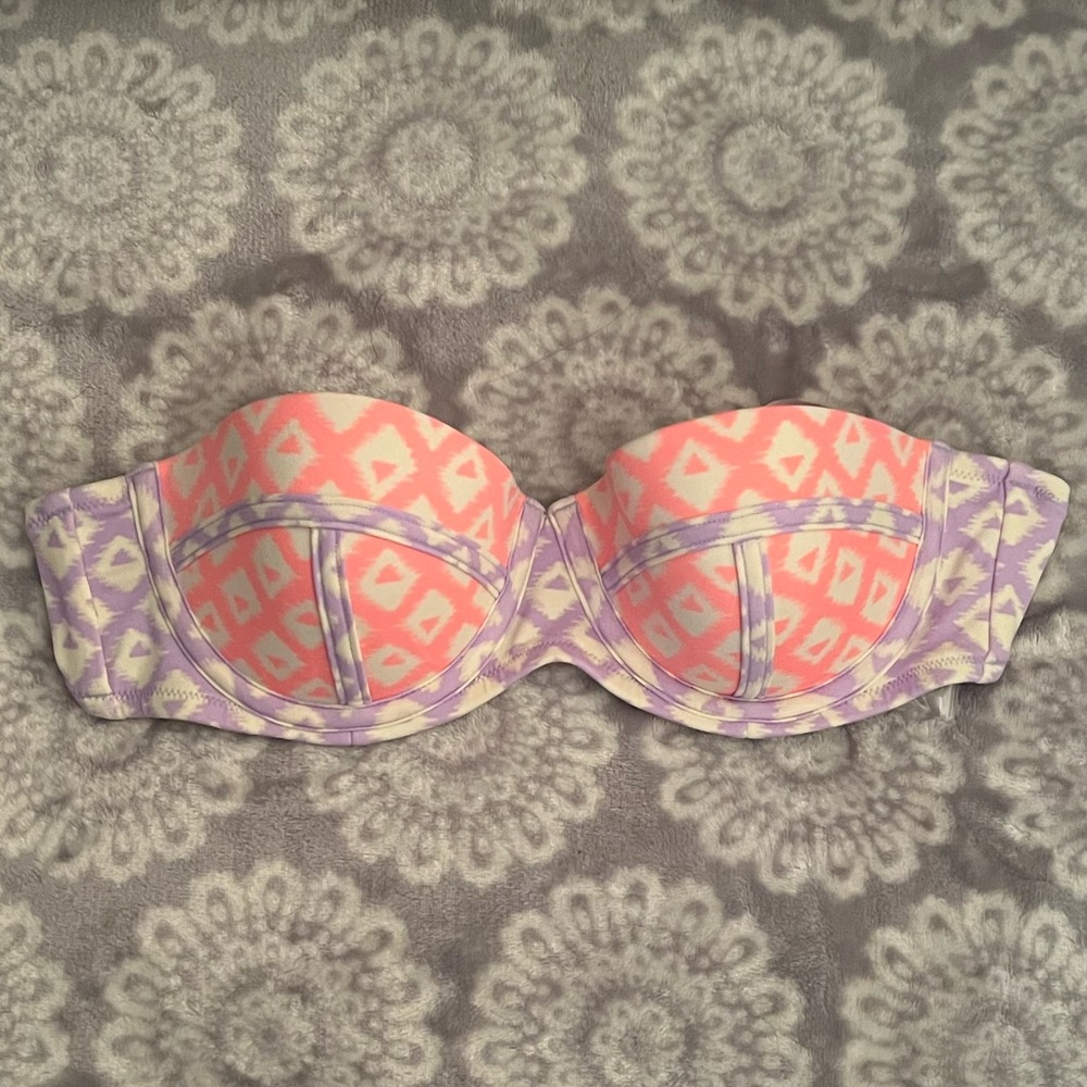 Victoria’s Secret Geometric Bikini Top 32D